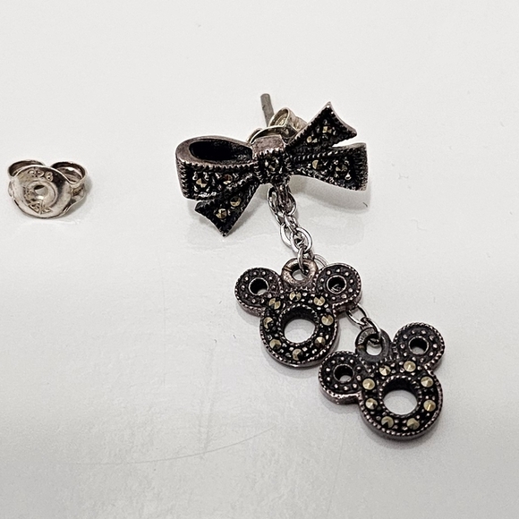 🇨🇦 Birks Disney Mickey Mouse Sterling Silver & Marcasite Gemstone Earring - Picture 4 of 9